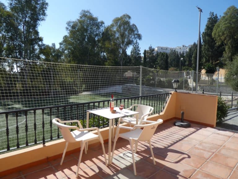 Apartment4to9_terrace