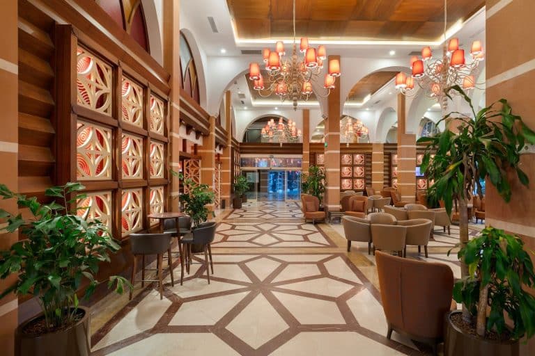 MSCB-LobbyBar-4-1920w